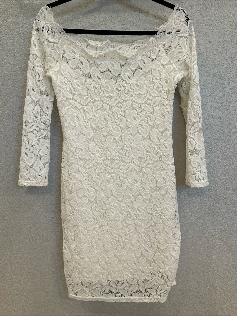 Acevog Off the shoulder long sleeve lace fitted dress Size Small